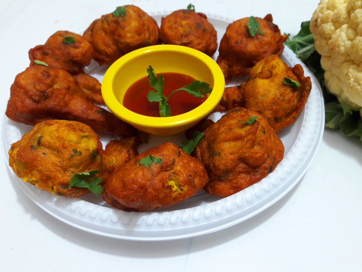 শীতে ফুলকপির সুস্বাদু বড়া