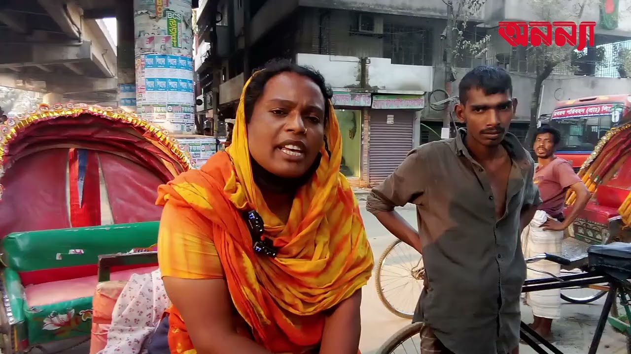 পেটের তাগিদে স্টিয়ারিং হাতে বেগম খালেদা