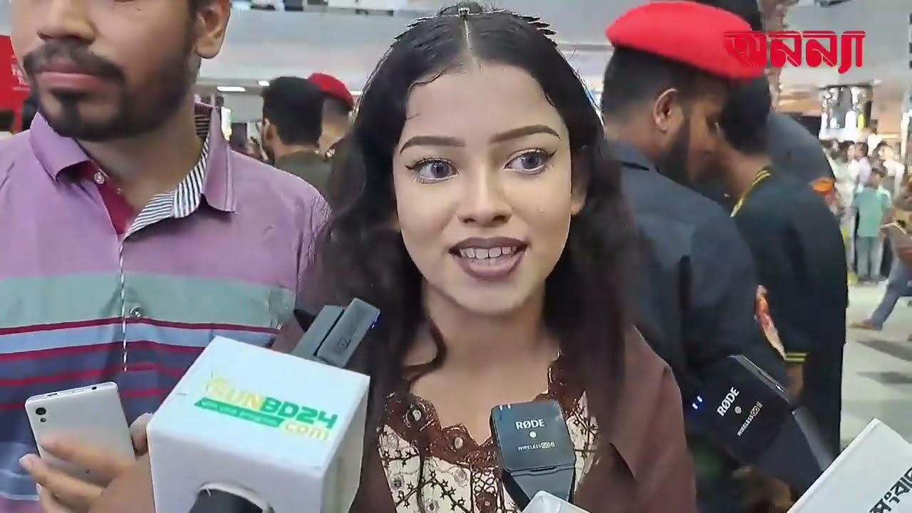 ট্রফির সঙ্গে ছবি তুলে উচ্ছ্বসিত দর্শনার্থীরা | World Cup Trophy | ICC Men’s World Cup 2023