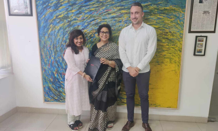 ডয়চে ভেলের সঙ্গে পাক্ষিক অনন্যার চুক্তি স্বাক্ষর