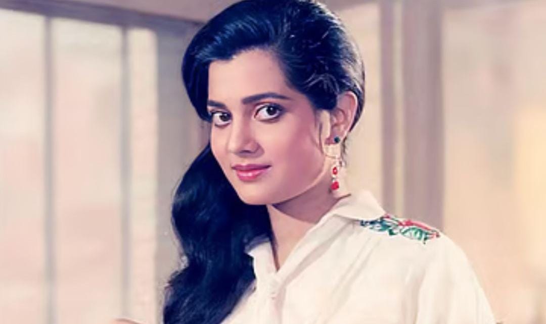 ২২ বছর বয়সেই বলিউড ছাড়তে হয়েছিল সুপারহিট এই নায়িকাকে