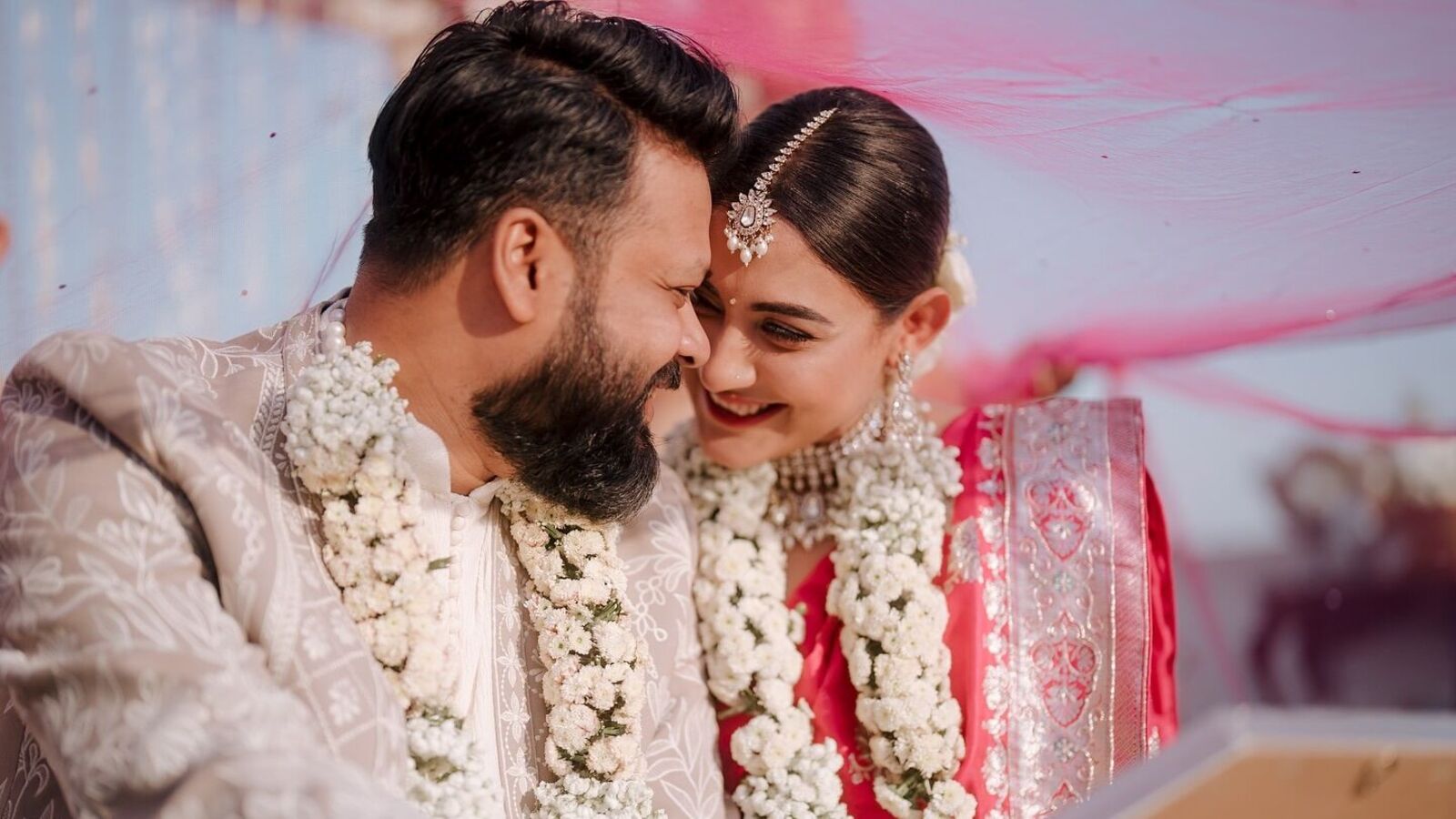 ‘বিয়ের পর আমার ভাগ্য খুলে গেছে’ – মেহজাবীন
