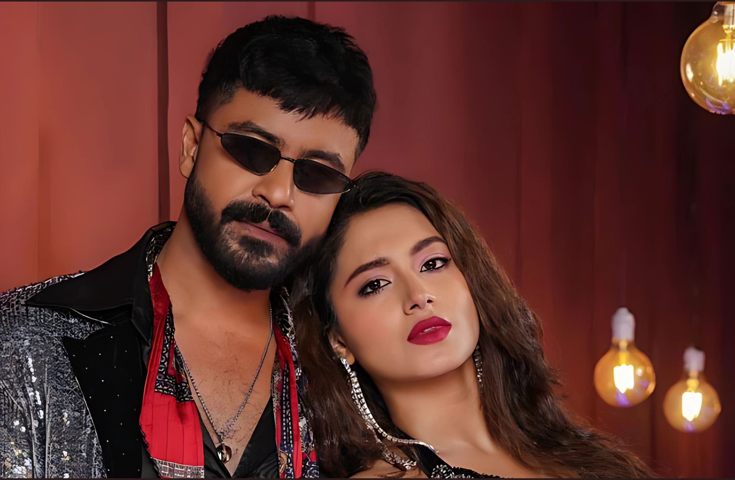 প্রশংসার জোয়ারে রাজ-ফারিণ, শো বাড়াতে চান পরিচালক