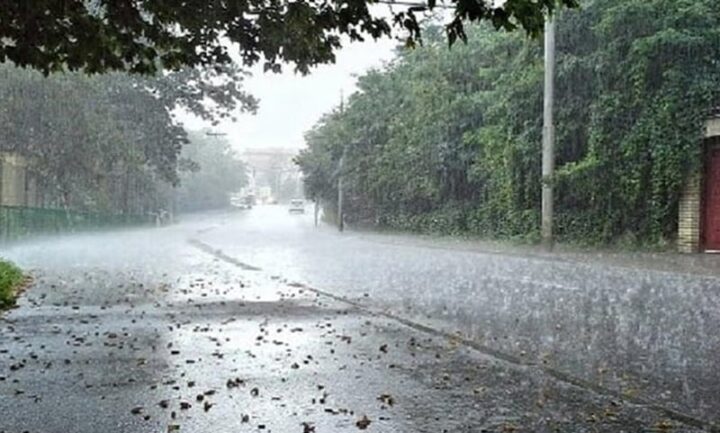 বৃষ্টি নেমেছে আমার শহরে