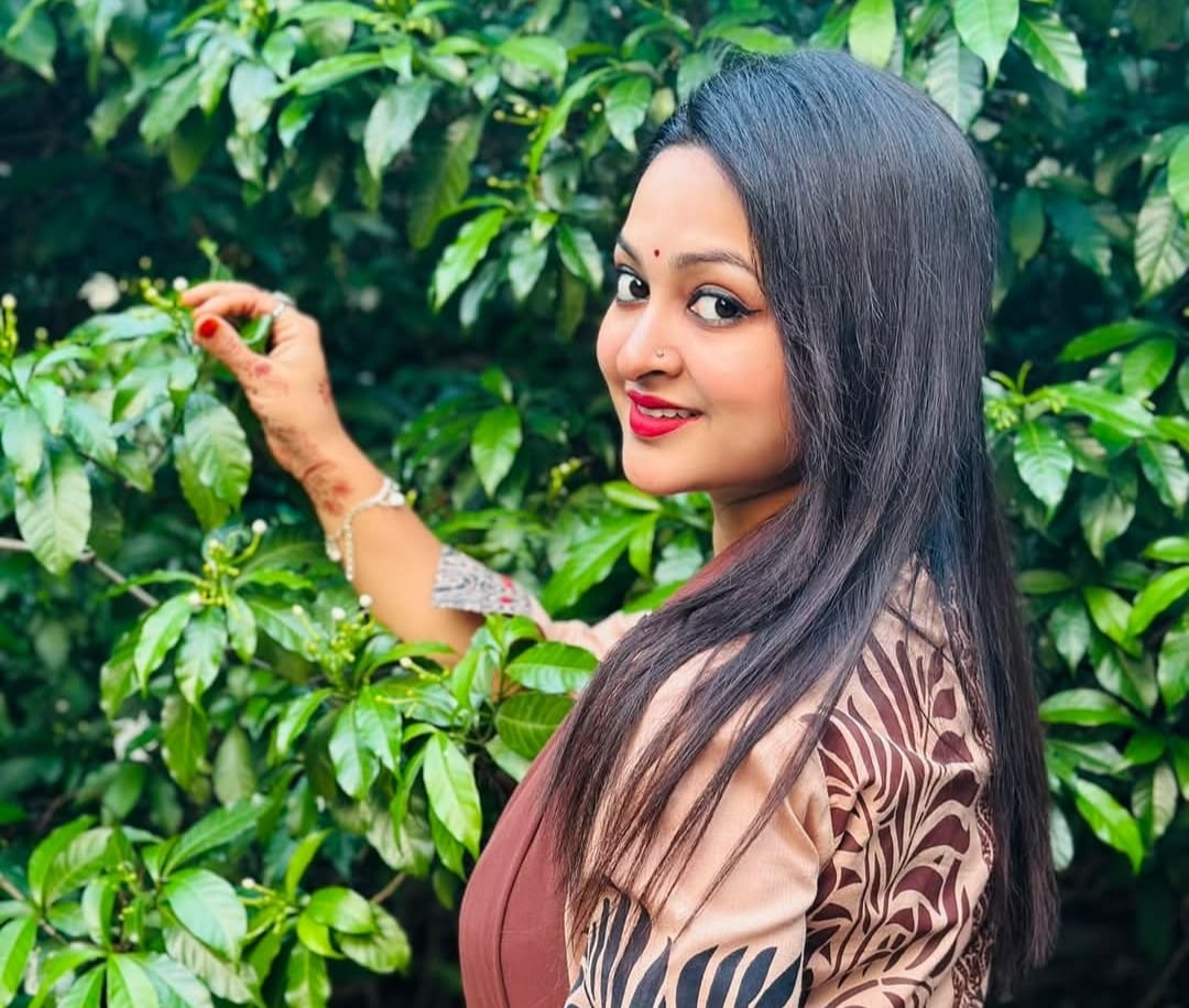 Semiz nudistlarning fotosuratlari Indigo Avgustin bilan porno tomosha qiling