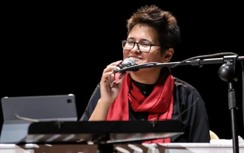 Yalangoch toliq shahvoniy keksa ayollar